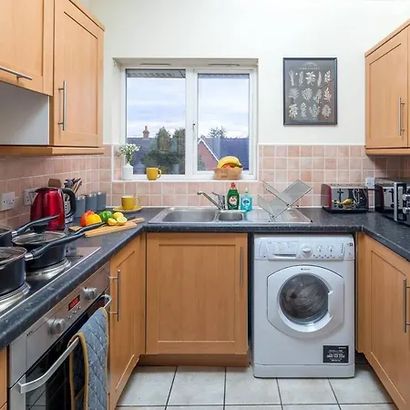 Cozy 2 Bed Room Flat Walking Distance From Excel London Exterior photo