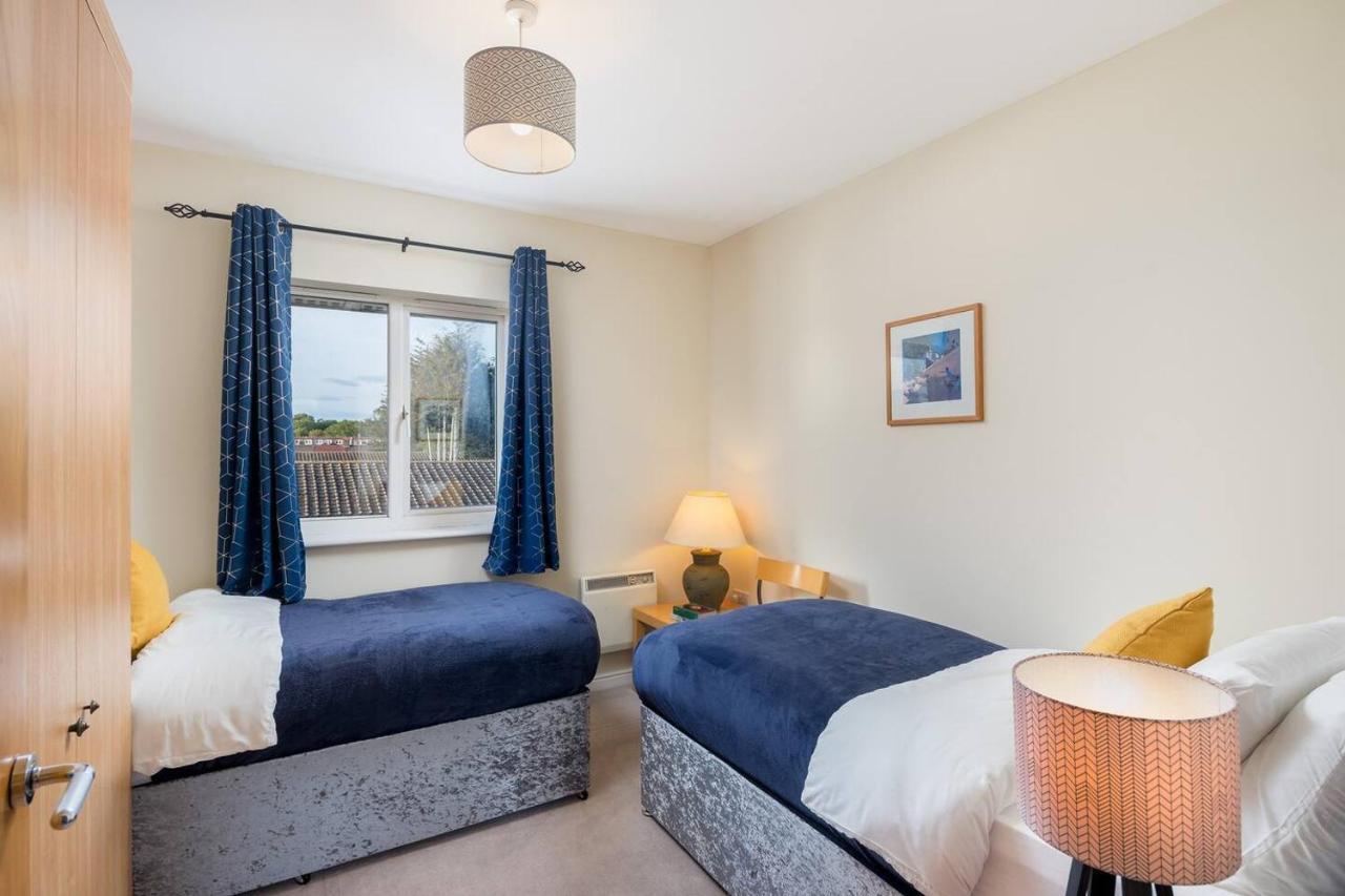Cozy 2 Bed Flat Walking Distance From Excel Londen